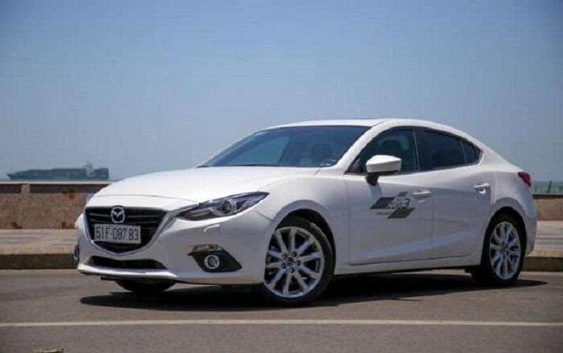 Khoảng sáng gầm xe sedan