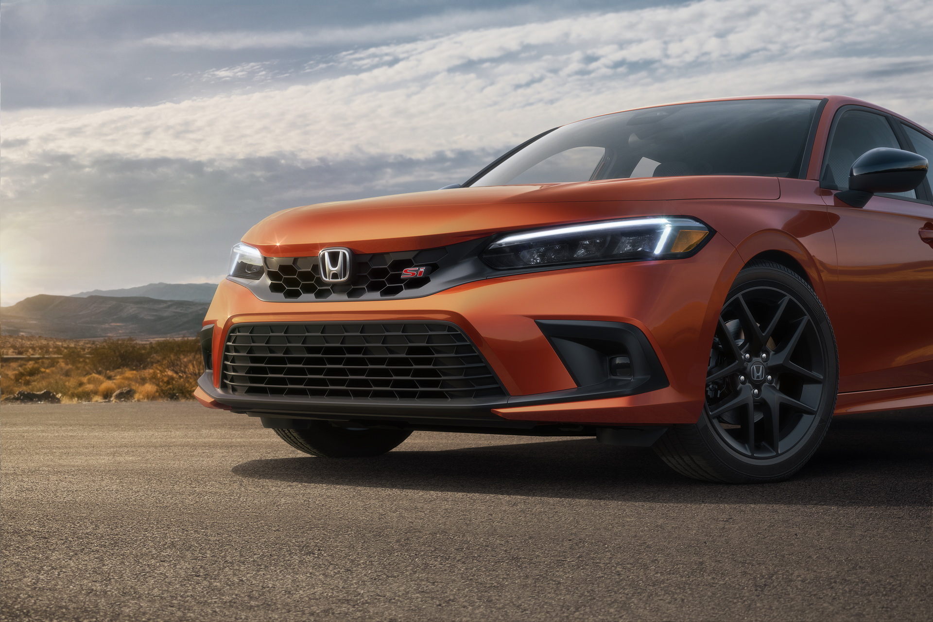 Honda Civic Si 2022: Động cơ cải tiến sử dụng công nghệ cao cấp của bản Type R