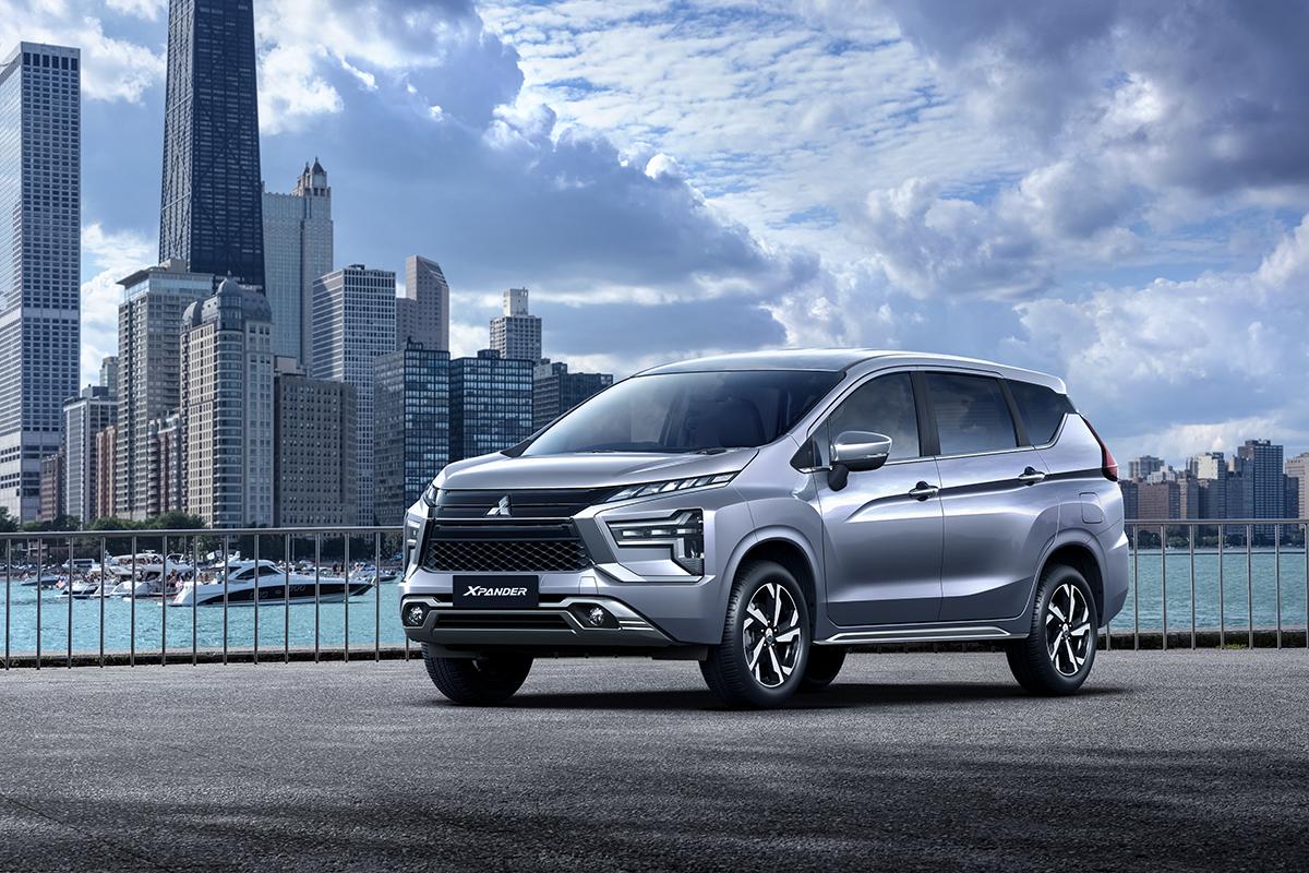 Mitsubishi Xpander và Xpander Cross phiên bản đặc biệt giảm 30 triệu đồng cạnh tranh Suzuki XL7