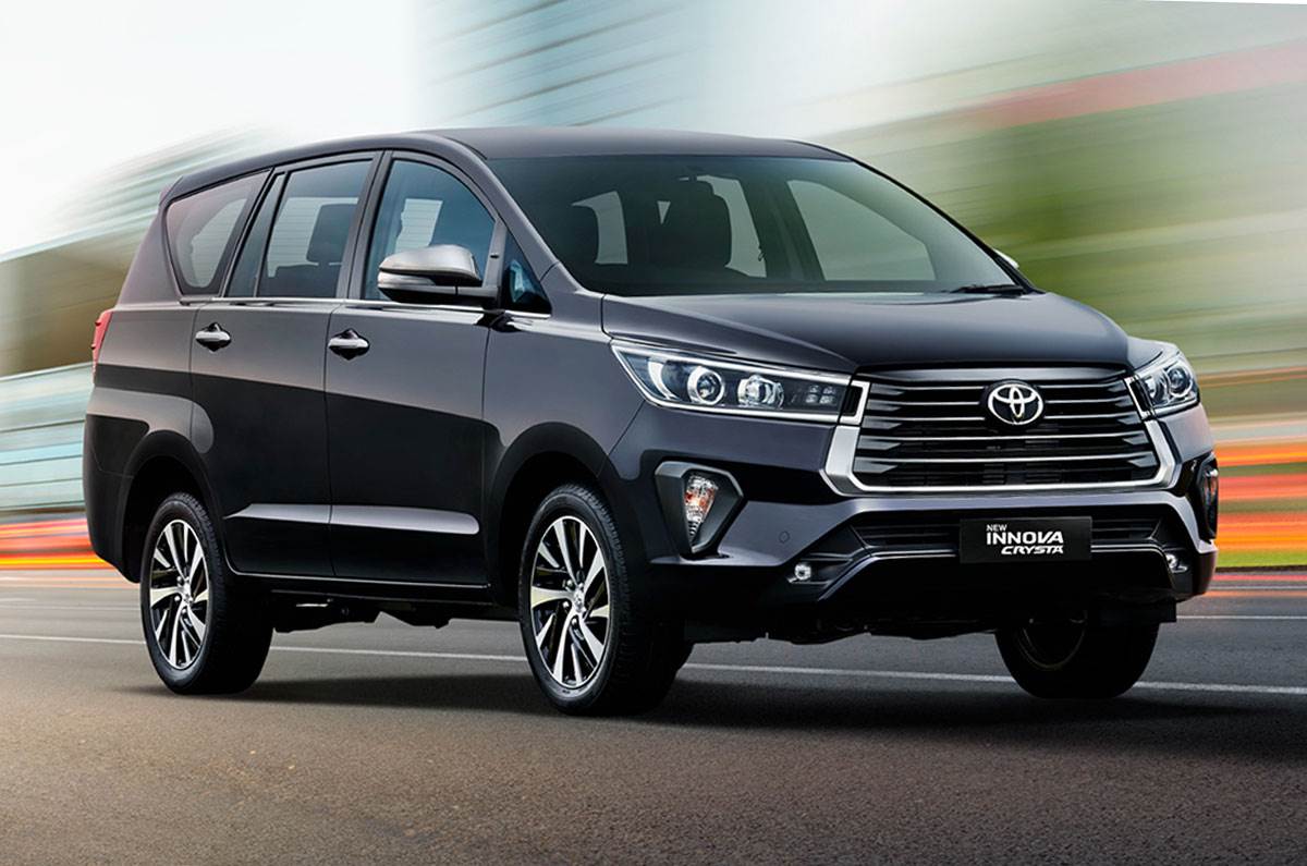 Kích thước xe Innova qua các đời