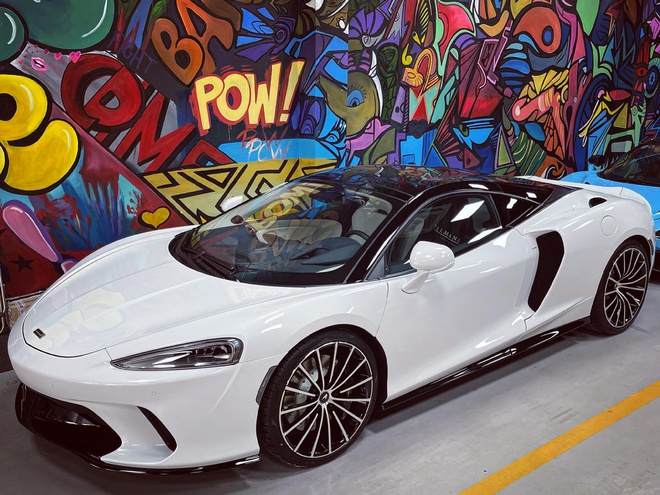 Ngắm chi tiết siêu xe McLaren GT đầu tiên tại Việt Nam