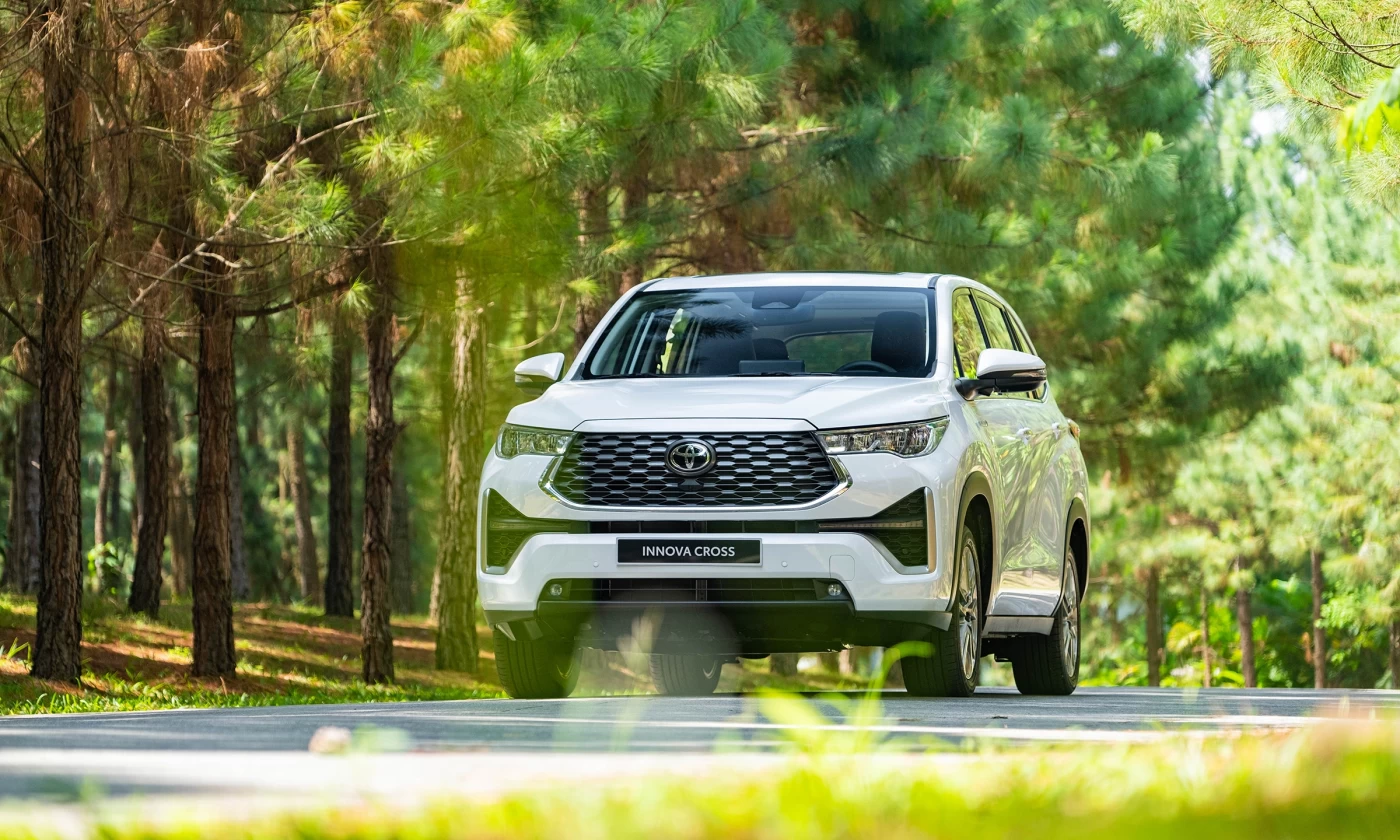 top xe hybrid ban chay nhat viet nam thang 10 2025