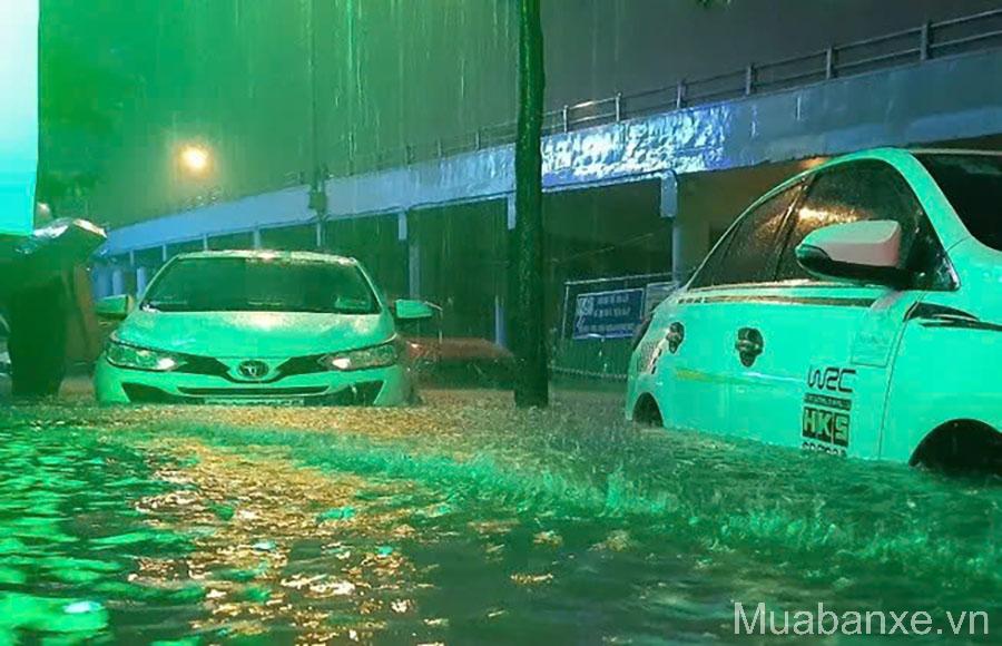 xe bi ngap nuoc la gi tai sao nhieu nguoi van ham mua gia re tinbanxe vn