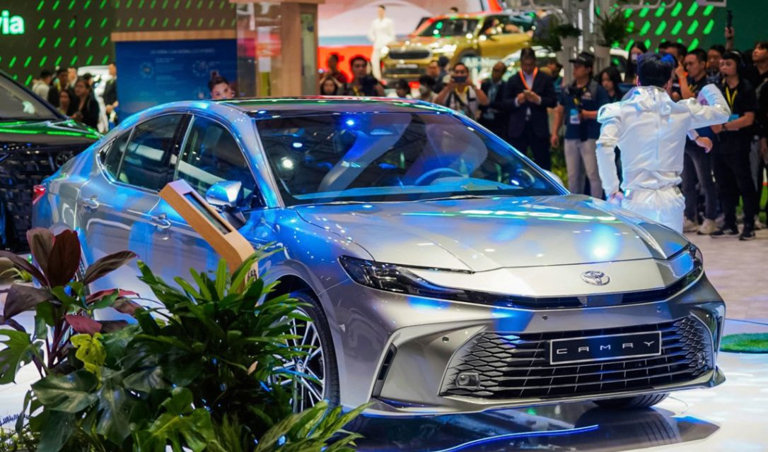toyota camry 1