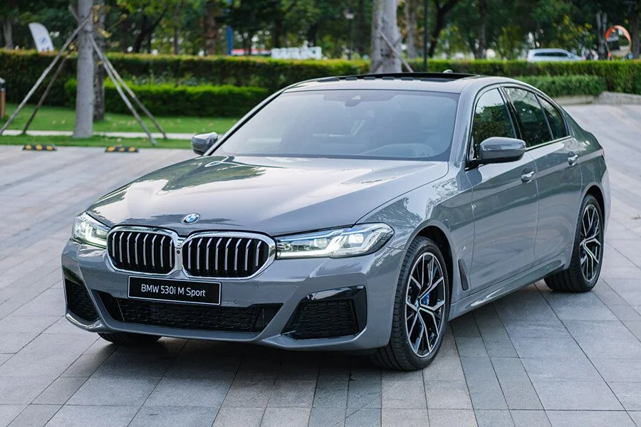 bmw-530i-mau-xanh-phytonic-tinbanxe.png