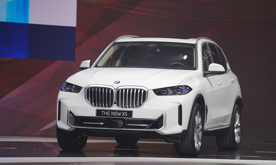 bmw-x5-mau-xam-tinbanxe.png