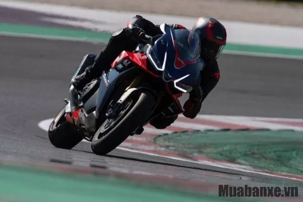 Aprilia RSV4
