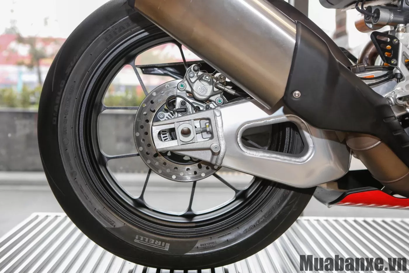Mâm và lốp xe Aprilia RSV4
