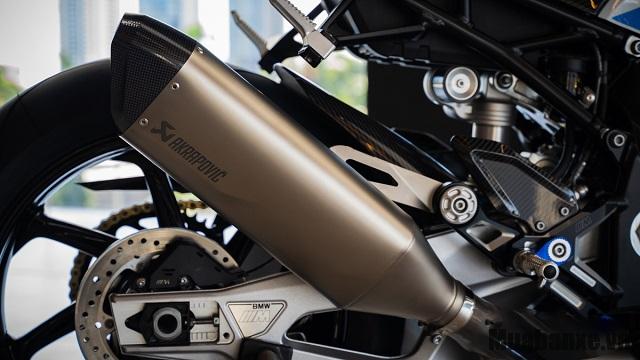 ong xa tren xe bmw motorrad m 1000 rr