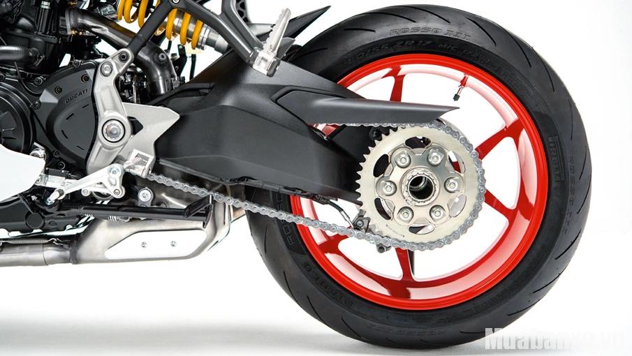 mam va lop xe ducati supersport