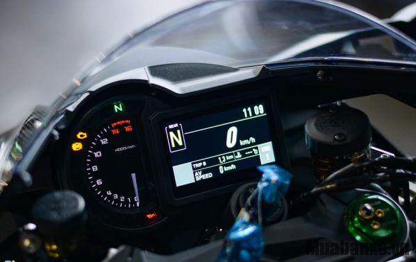 man hinh tren xe kawasaki ninja h2 carbon