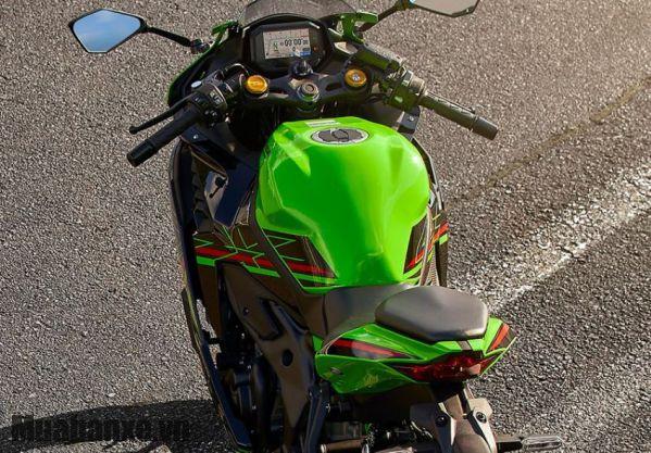 duoi xe kawasaki ninja zx 4r
