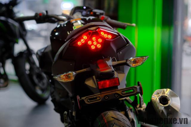 duoi xe kawasaki z500