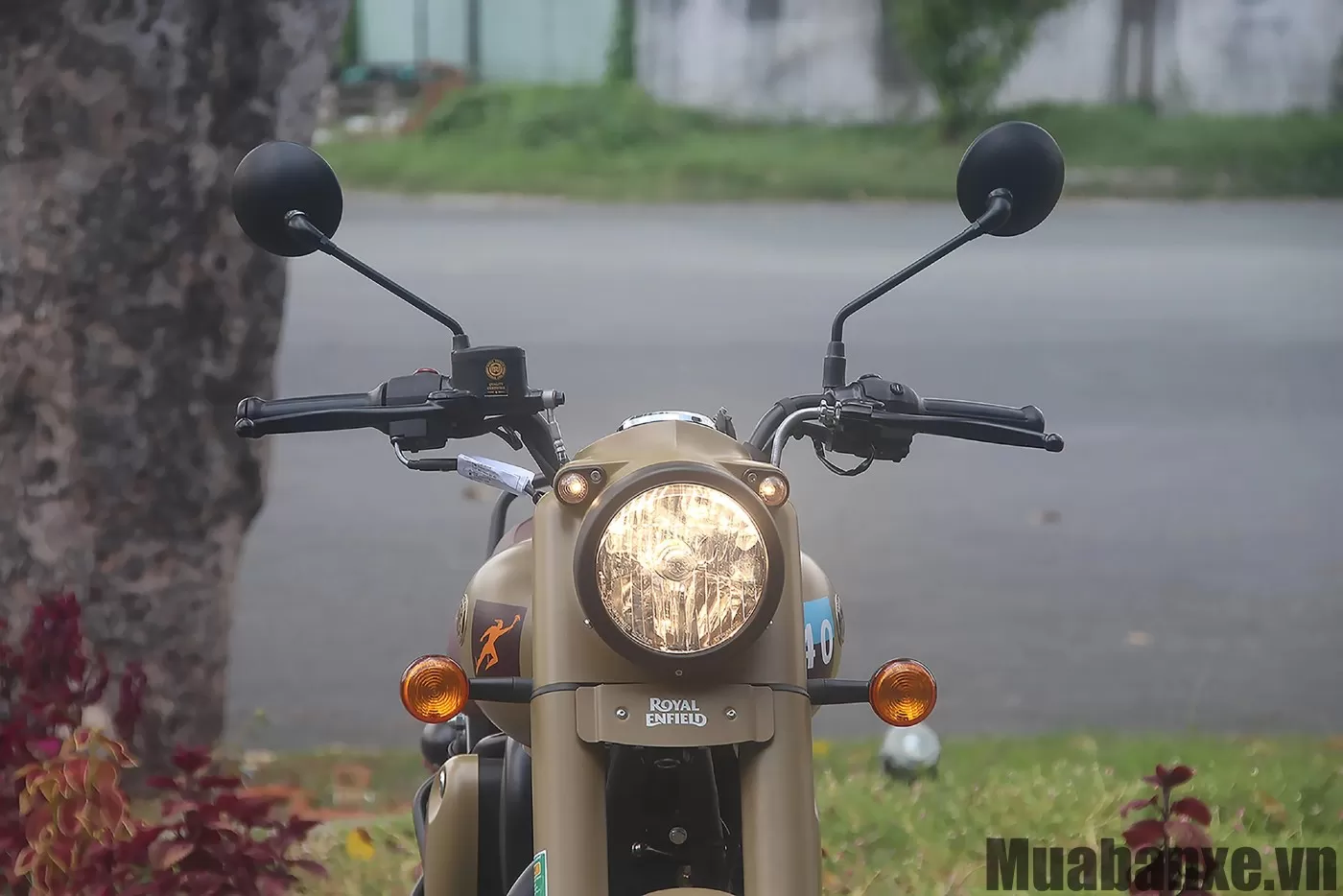 Thiết kế đầu xe Royal Enfield Classic 350