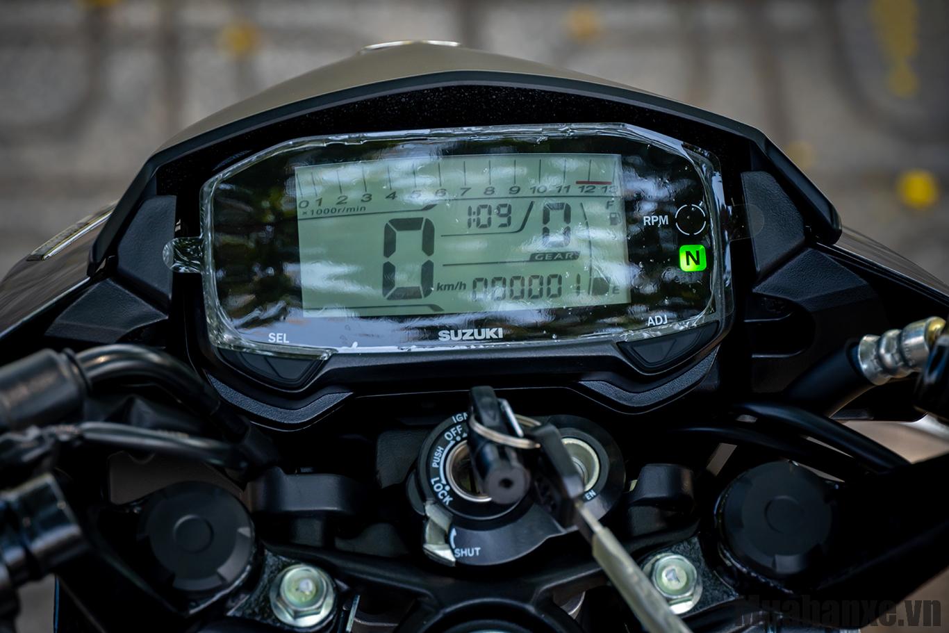 dong-ho-tren-xe-satria-150