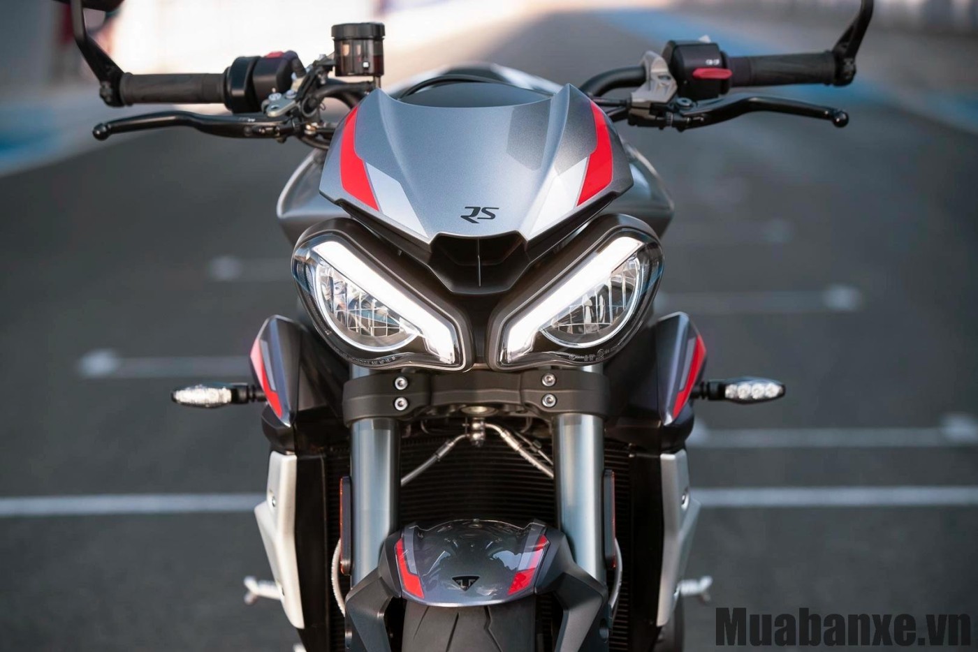 Street Triple