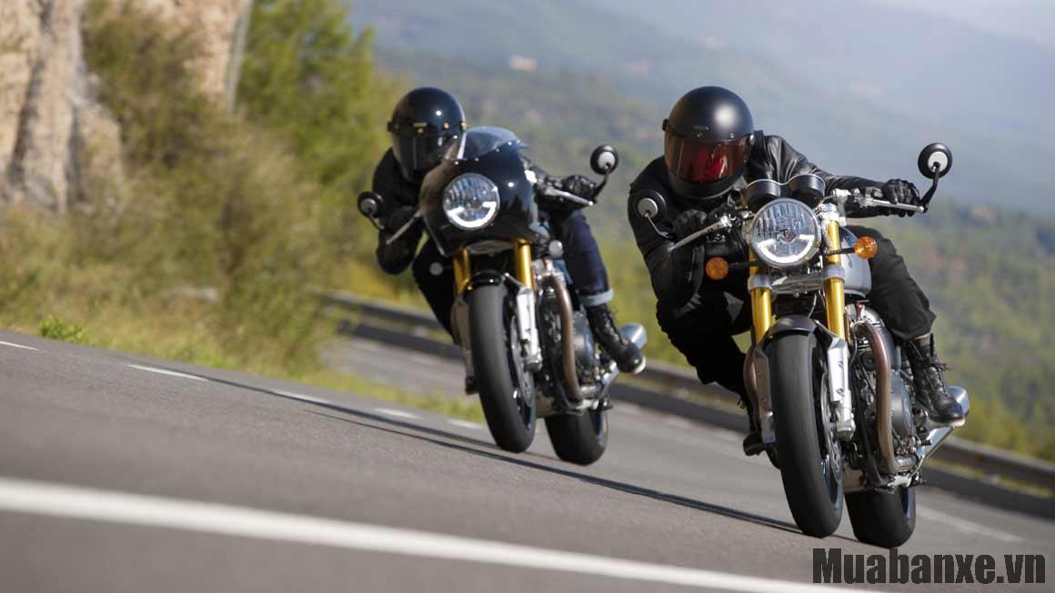 Thruxton RS