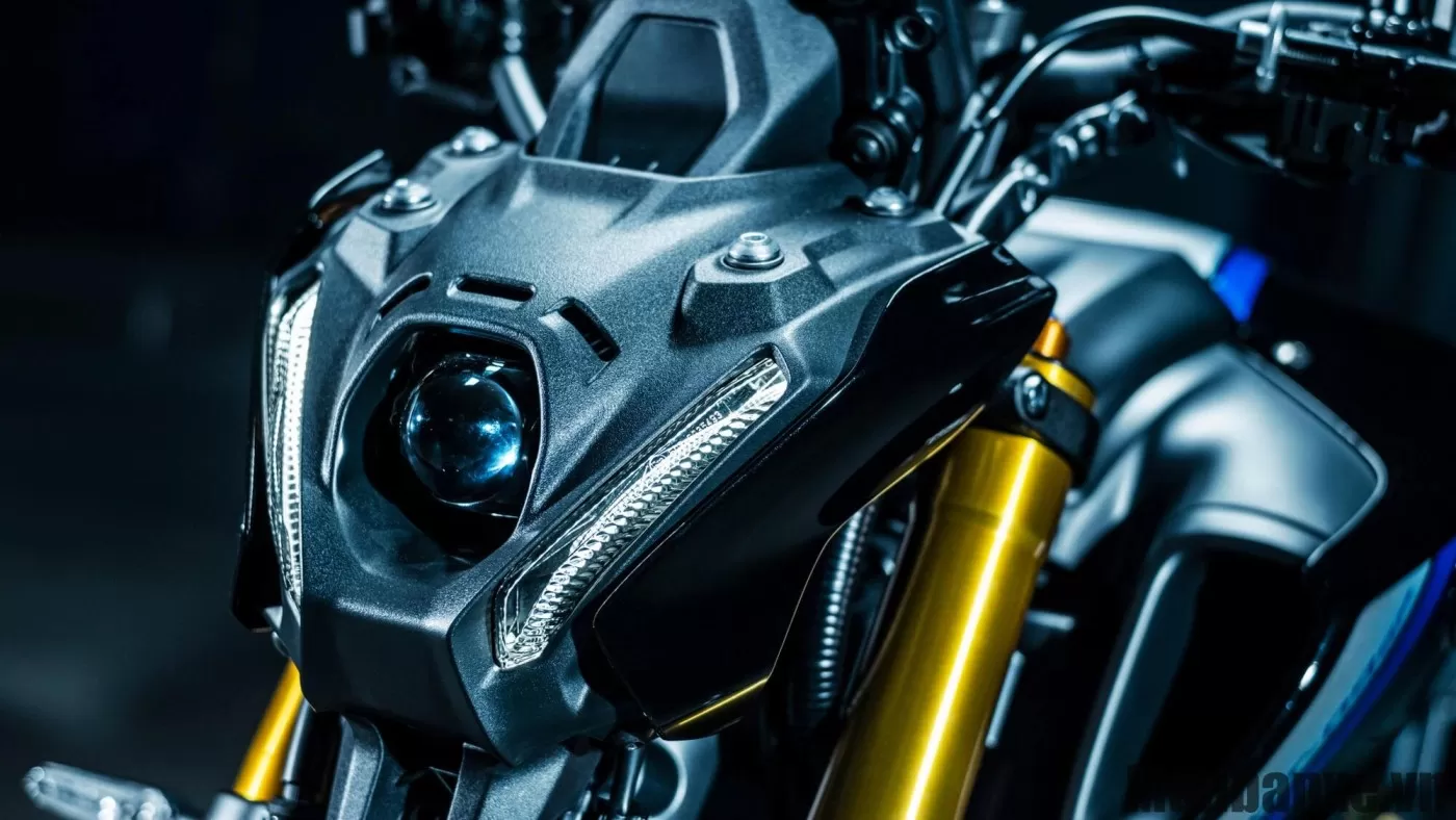 Thiết kế đầu xe Yamaha MT 09 SP