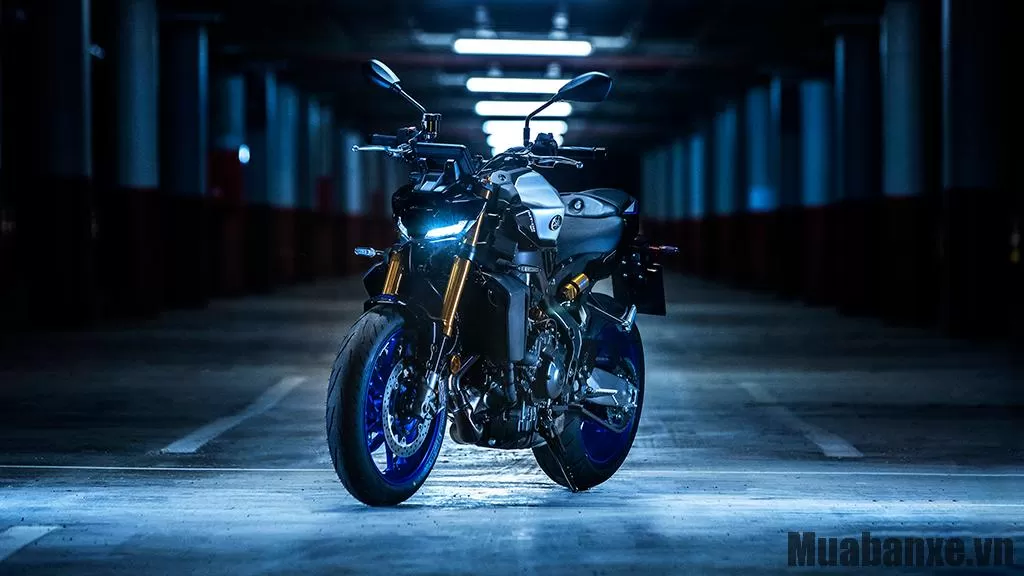 Thiết kế đầu xe Yamaha MT 09 SP