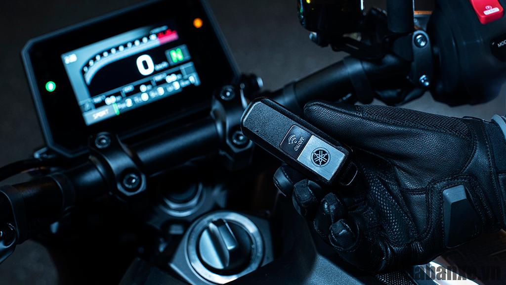 smartkey tren xe yamaha mt 09 sp
