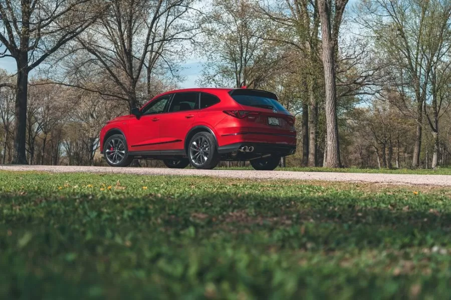 Thiết kế đuôi xe acura mdx