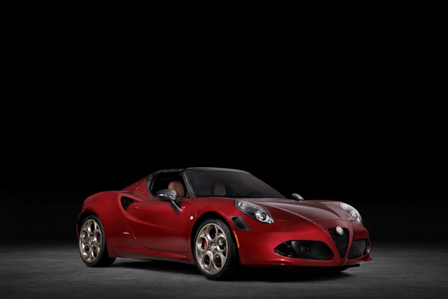 Thiết kế đầu xe alfa romeo 4c 