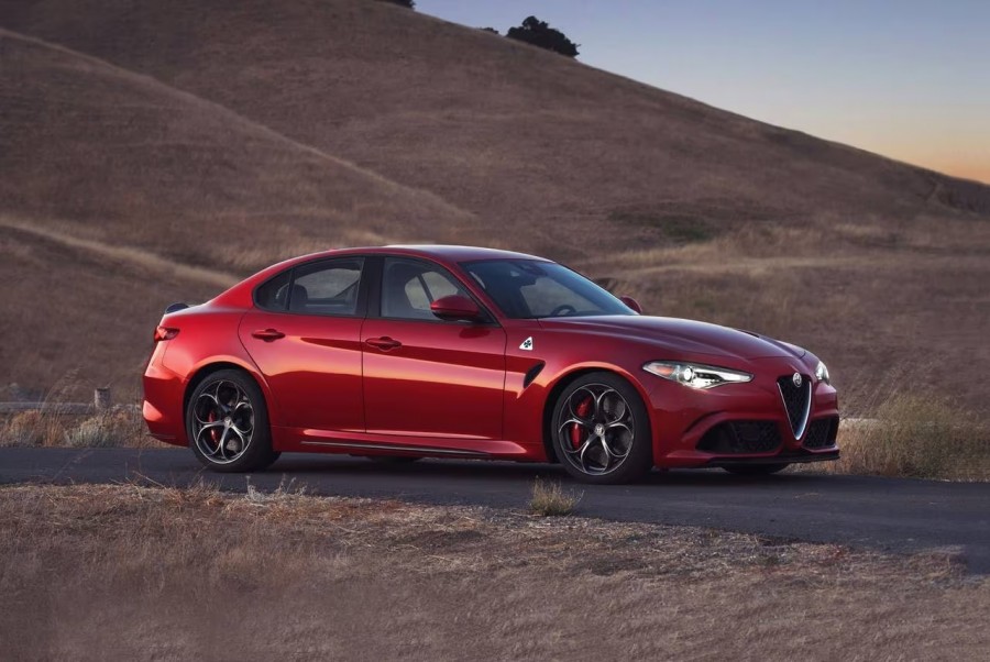 Thiết kế thân xe alfa romeo giulia 