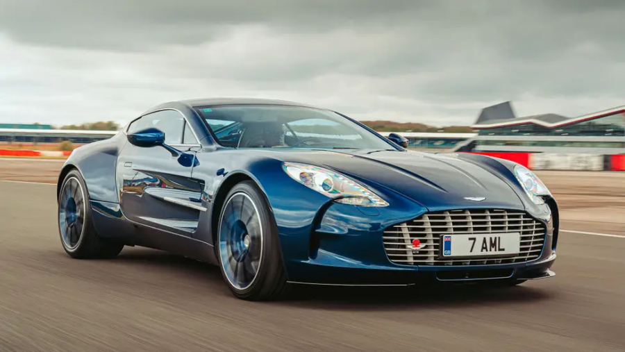 Thiết kế đầu xe aston martin one 77