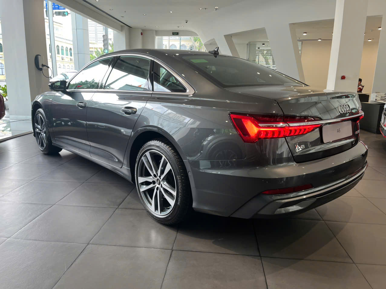 duoi xe audi a6 tinbanxe vn