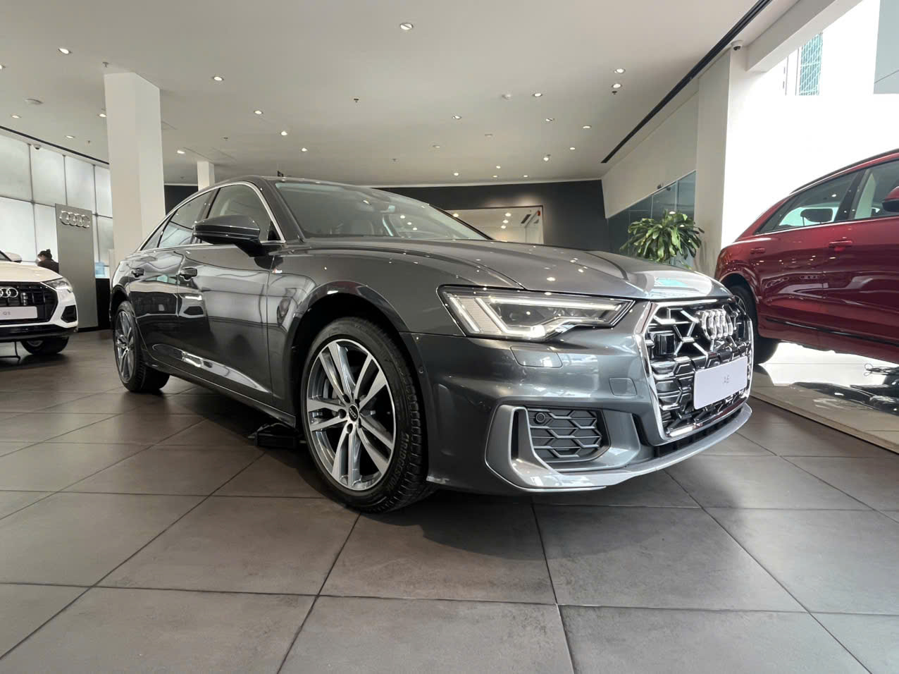 goc nghieng cua xe audi a6 tinbanxe vn