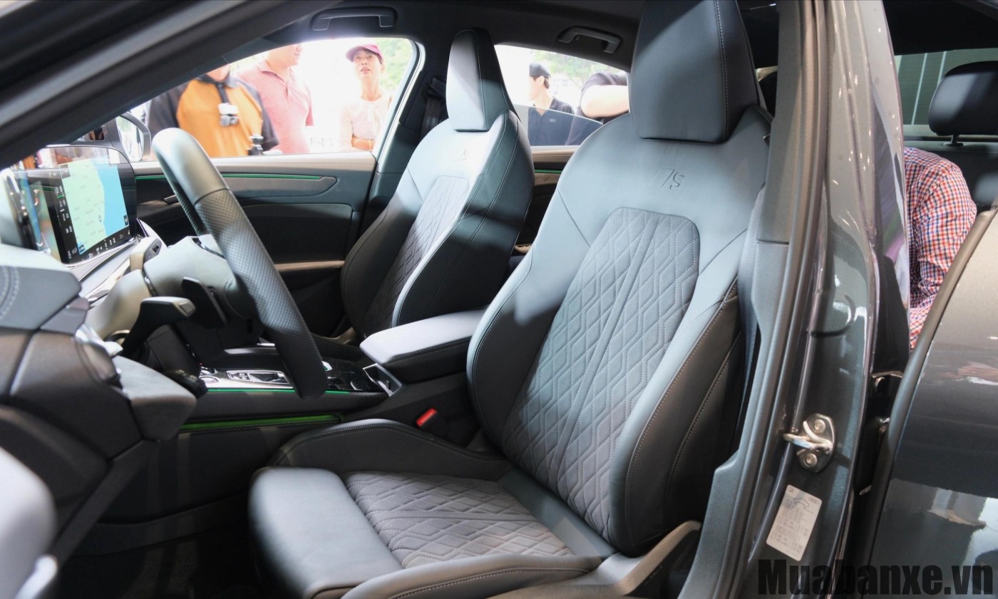 hang ghe truoc tren xe audi a6