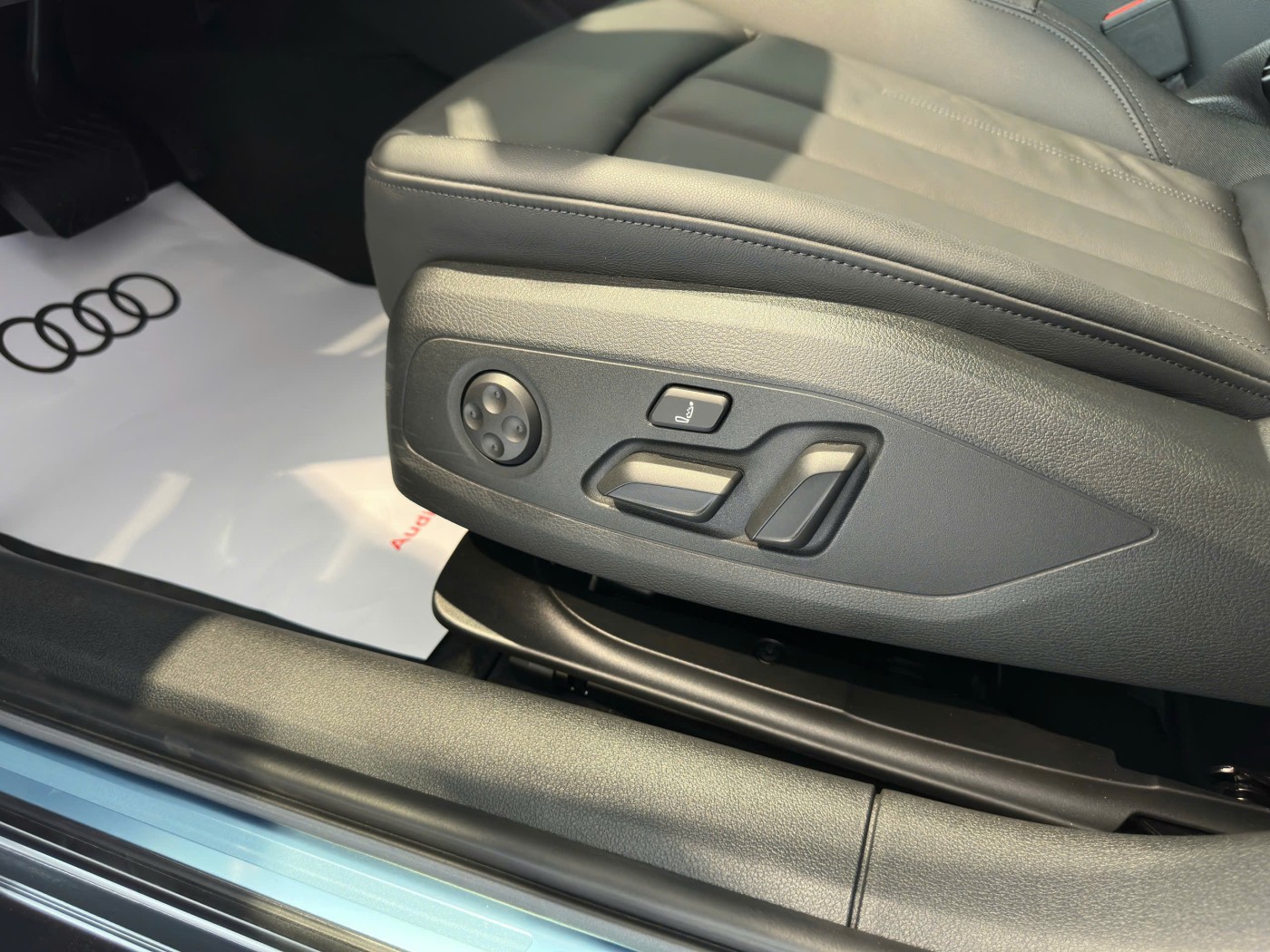 nut bam xe audi a6 tinbanxe vn