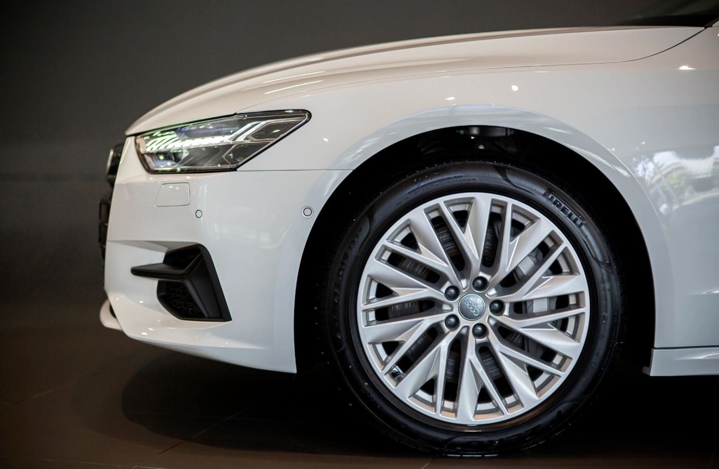 mam va lop xe audi a7