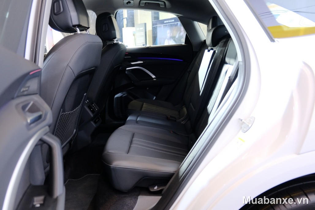 Audi Q5 2026 hàng ghế sau rộng rãi và thoải mái