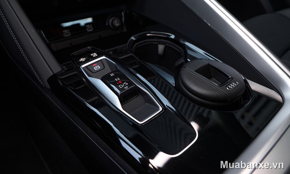 Audi Q5 2026 cần số hiện đại và tinh tế