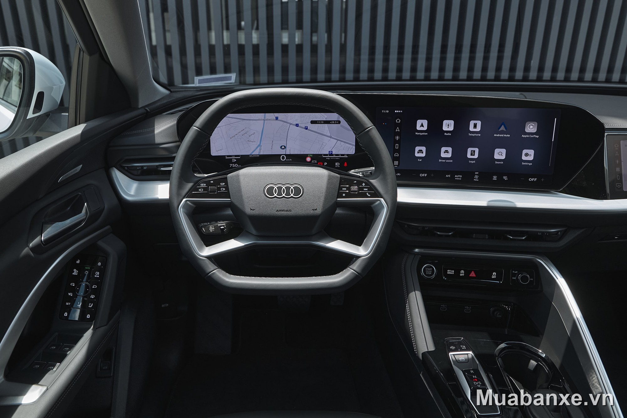 Audi Q5 2026 với vô lăng hiện đại và màn hình giải trí lớn