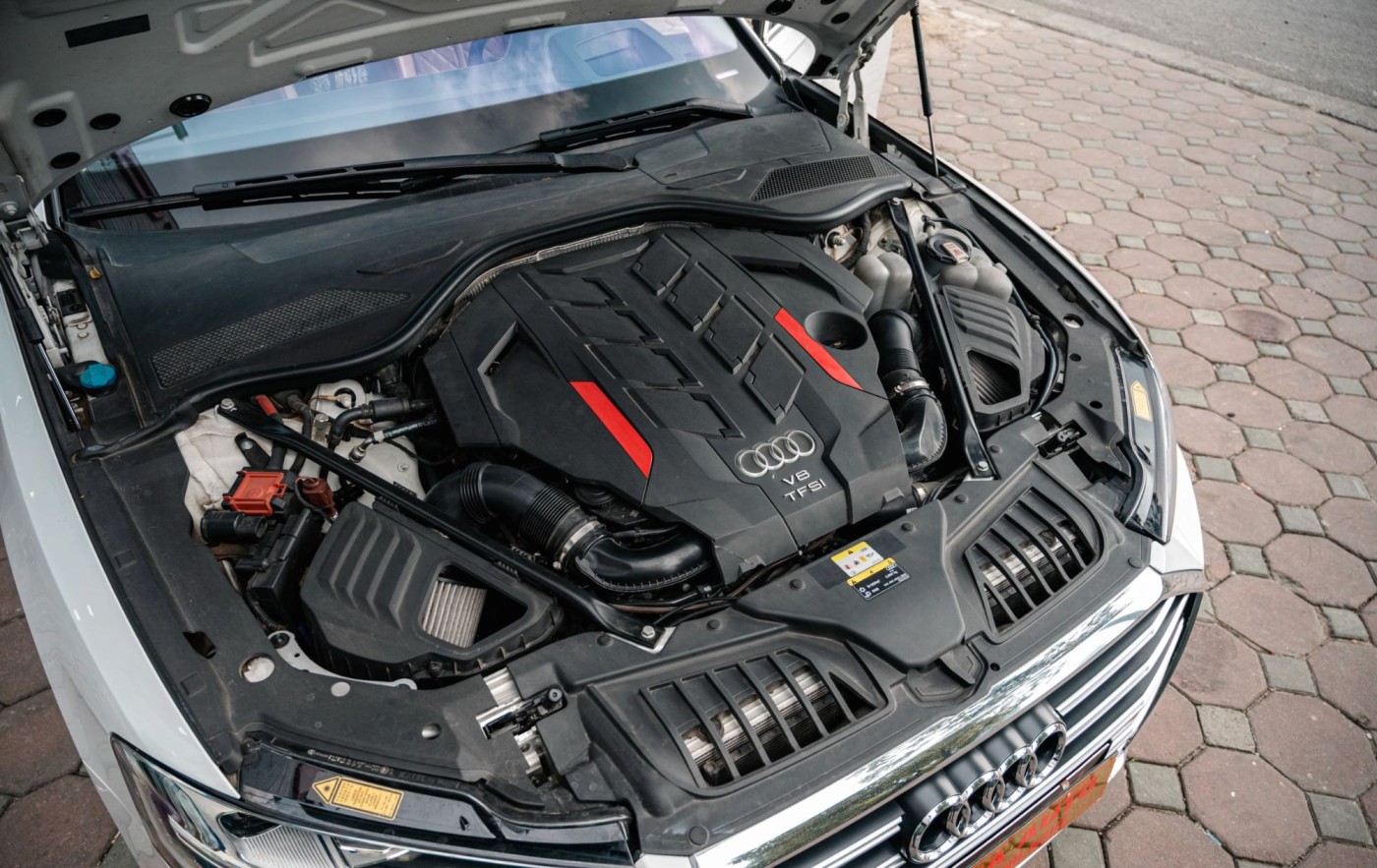dong co xe audi s8