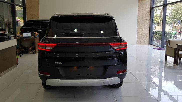 Thiết kế đuôi xe beijing q7 