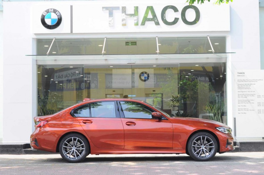 Thiết kế thân xe bmw 320i 