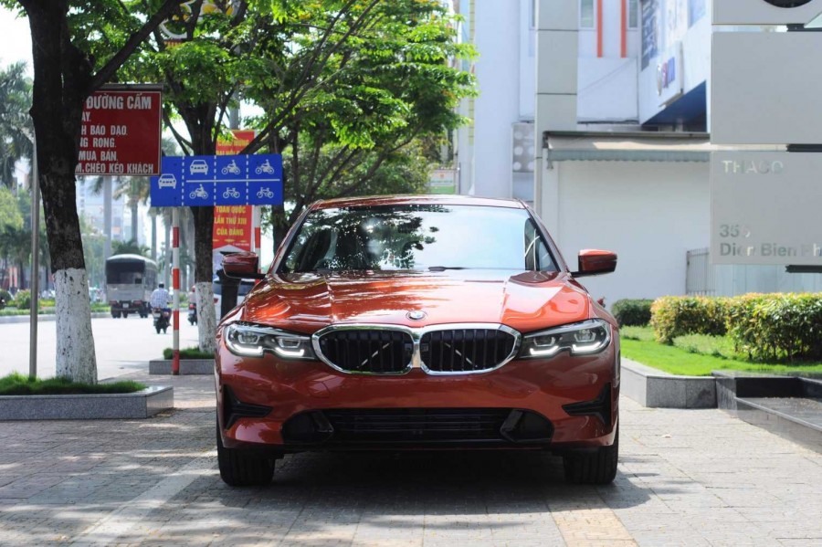 Thiết kế đầu xe bmw 320i bmw 320i 