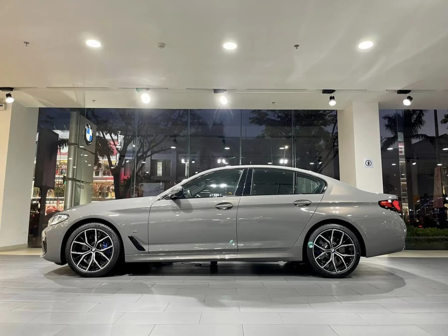 Thiết kế thân xe bmw 530i 