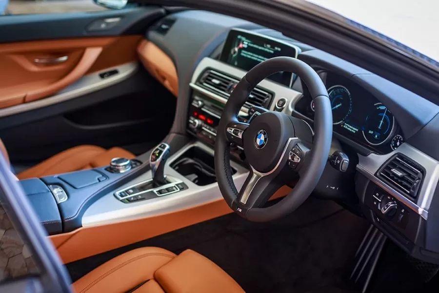 Thiết kế vô lăng và táp lô bmw 640i gran coupe