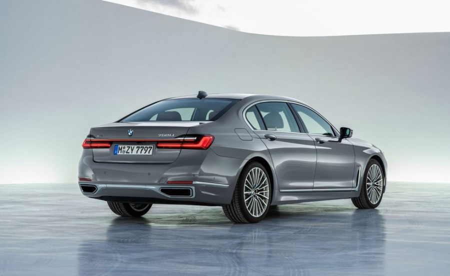 Mức tiêu hao nhiên liệu  bmw 750li 