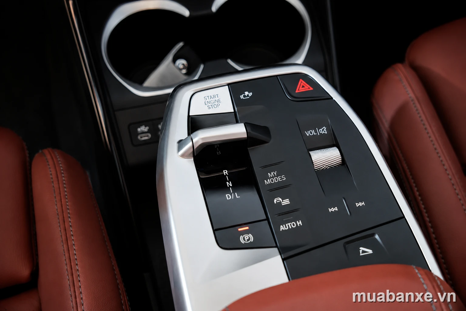 Cận cảnh bảng điều khiển BMW X1