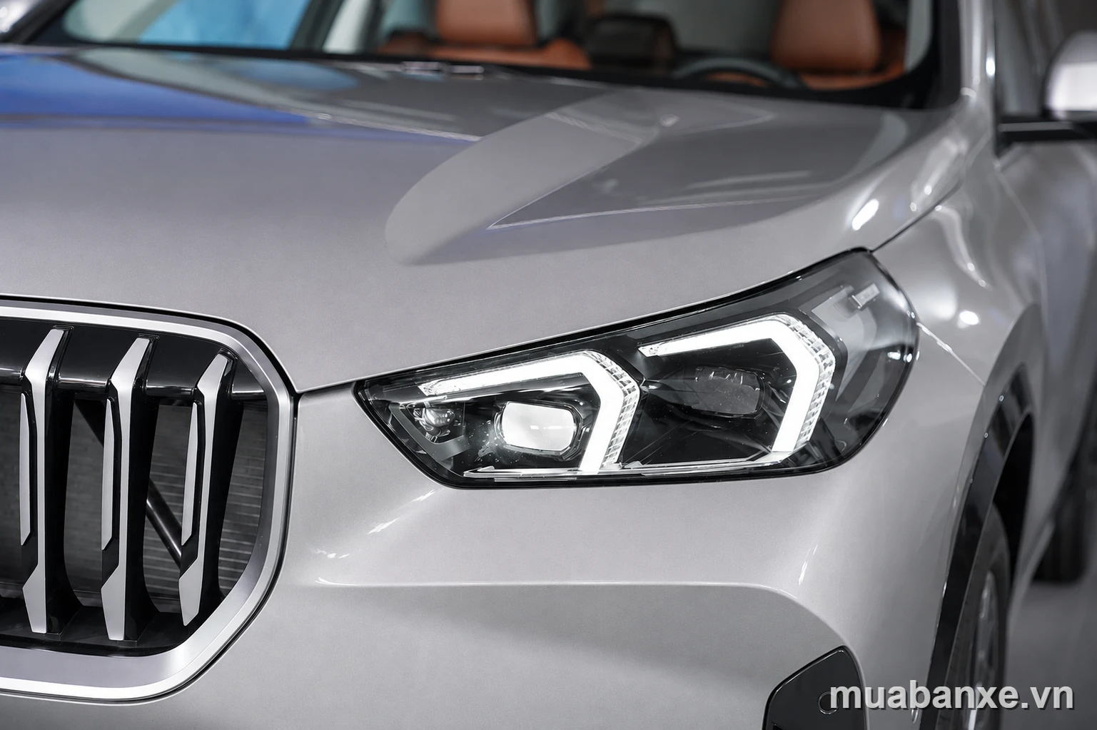Cận cảnh đèn pha BMW X1 2026