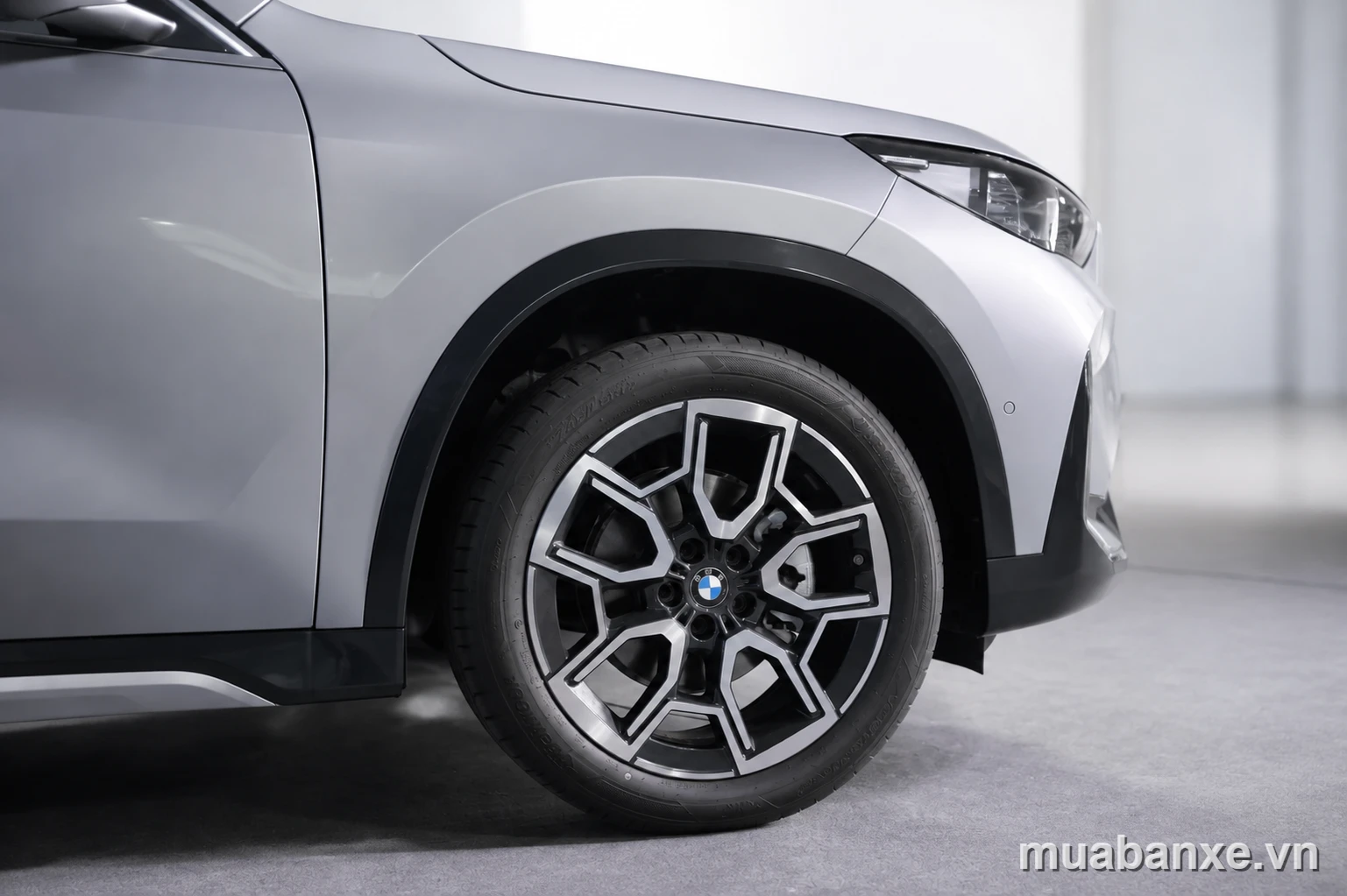 Cận cảnh mâm xe BMW X1