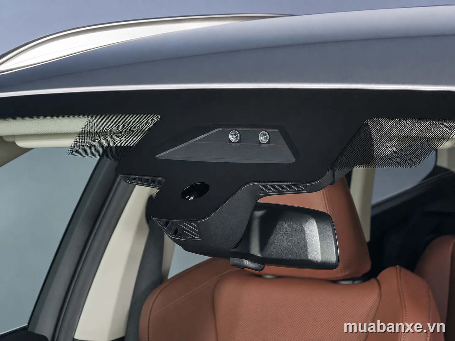 Chi tiết camera kính chắn gió BMW X1