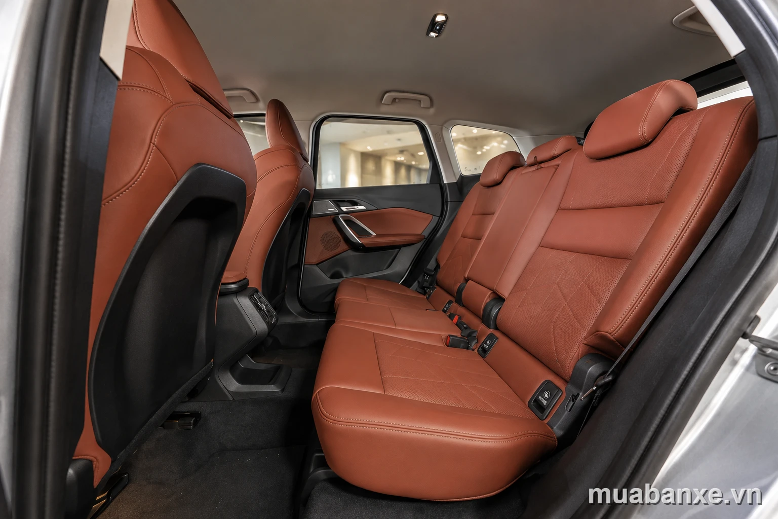 Nội thất ghế sau BMW X1 2026