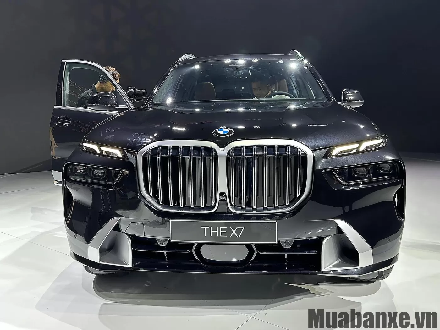 Thiết kế đầu xe BMW X7