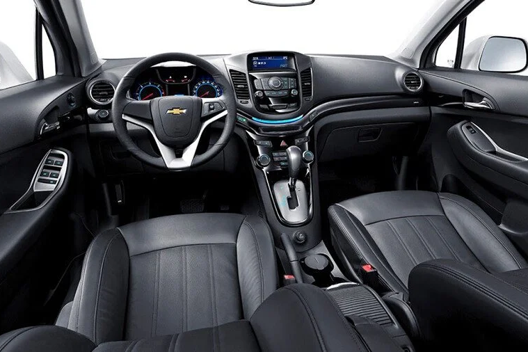 Thiết kế vô lăng và táp lô chevrolet orlando 